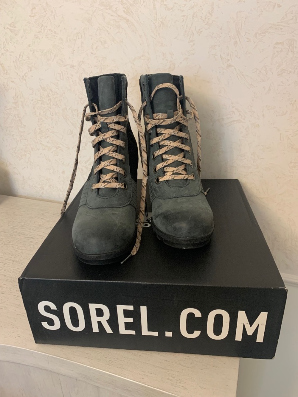 Sorel Green and Black Quilted Wedge Heel Boots, Size 11
